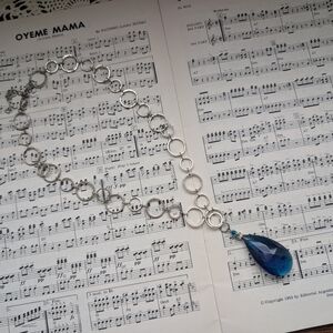 Elegant Silver Necklace with Blue Pendant